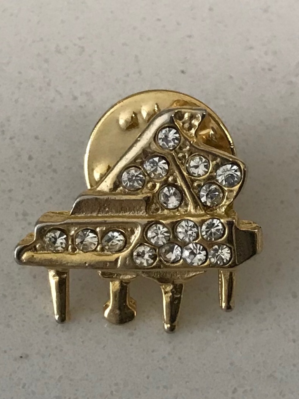 Rhinestone Piano Gold tone Metal Lapel Hat Pin Brooch